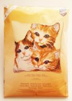 Лице за възглавница "Три котета"-40х40 см.