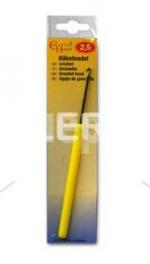 Една кука с пластмасова дръжка