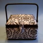 Kутия за шивашки  принадлежности